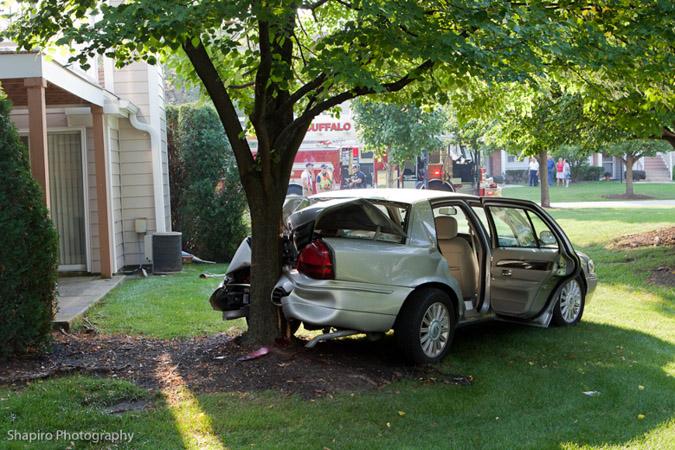 Buffalo Grove MVA Covington Terrace car into tree 9-1-11